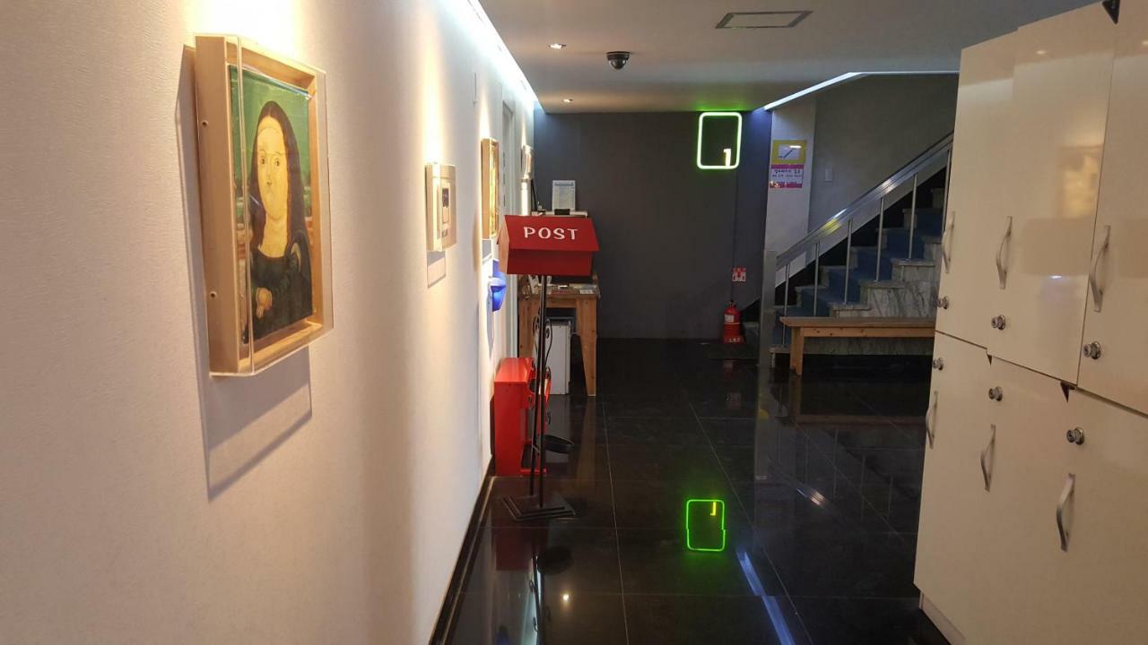 Motel Gwangan Blue Moon Busan Esterno foto